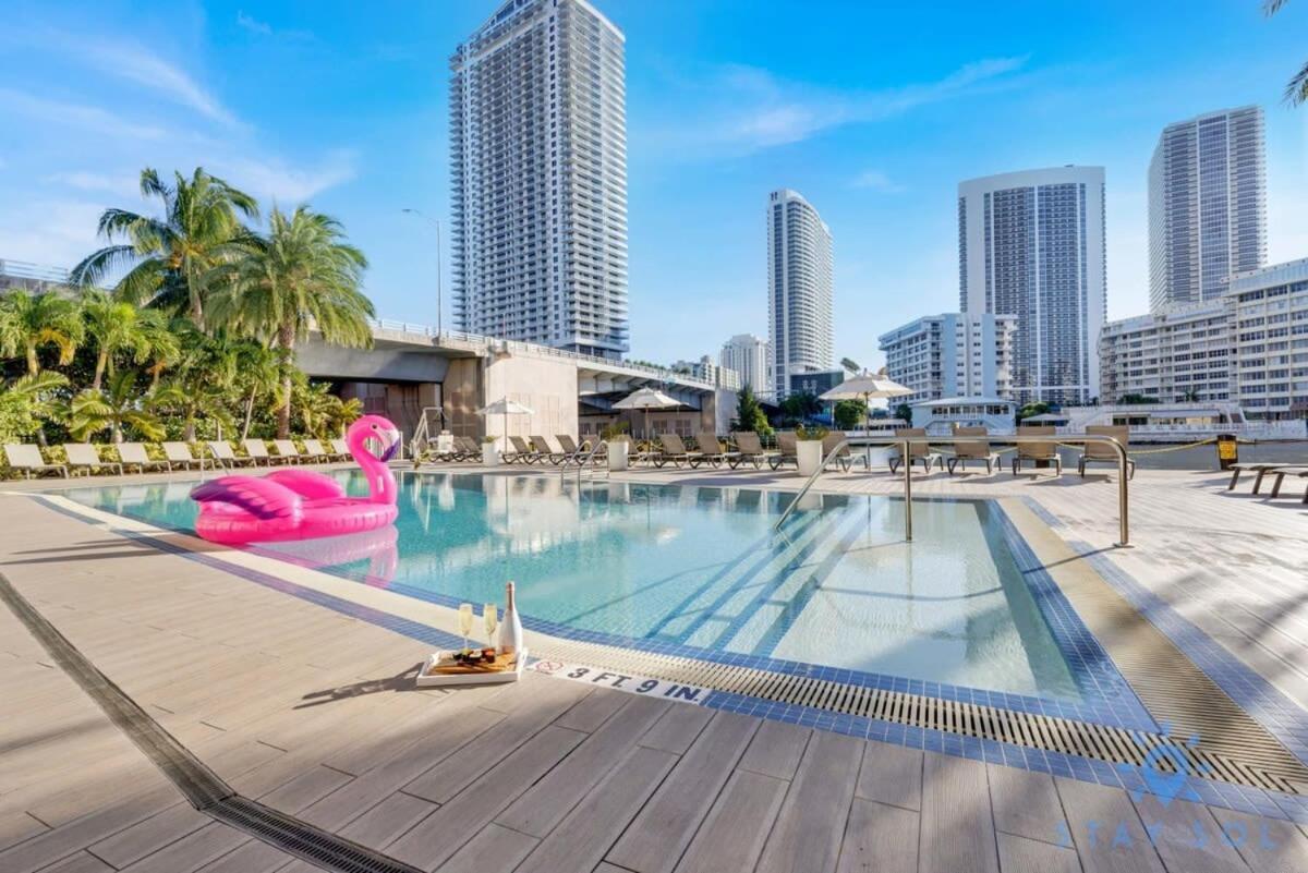 Infinite View With Balcony,Pool Plus Near Beach Hallandale Beach Exteriör bild