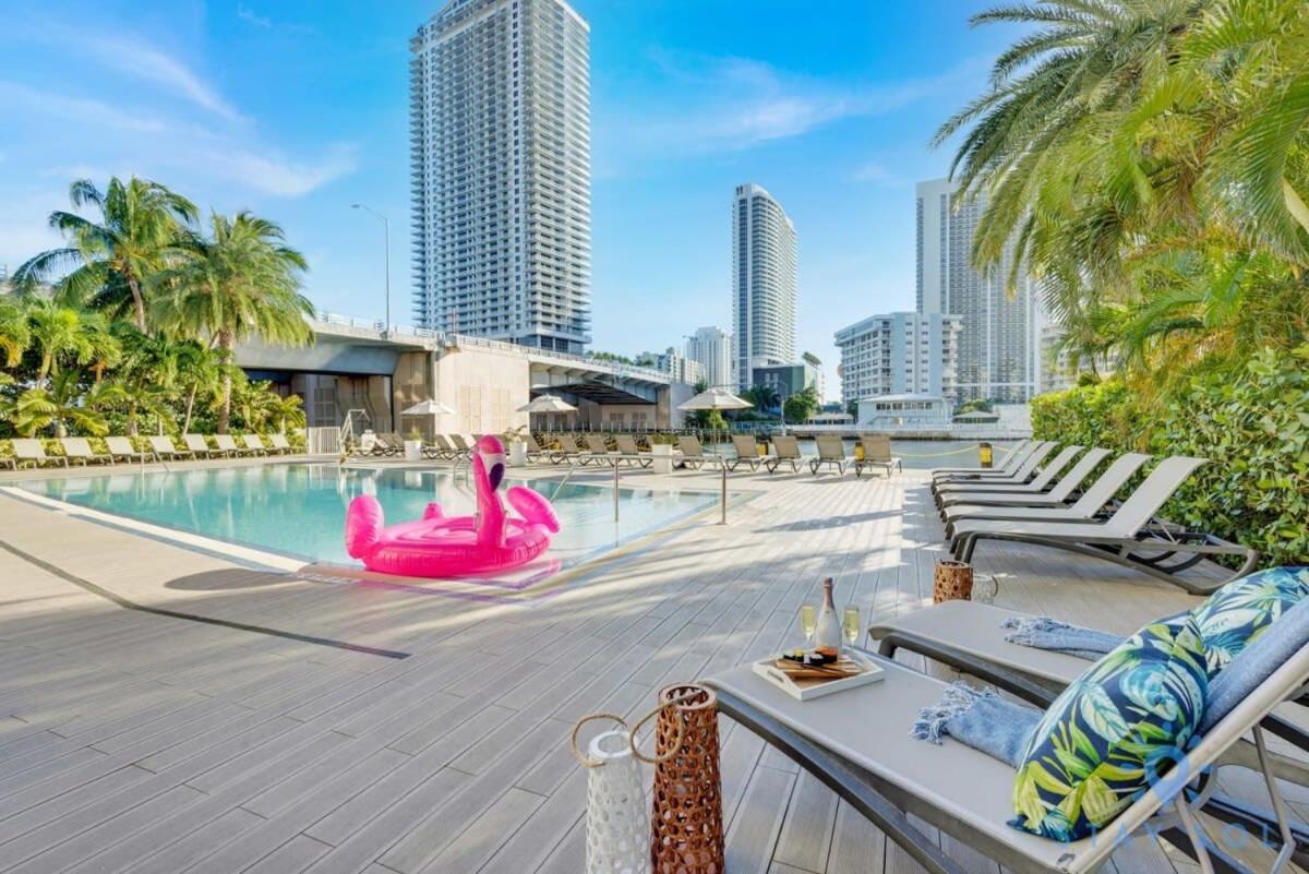 Infinite View With Balcony,Pool Plus Near Beach Hallandale Beach Exteriör bild
