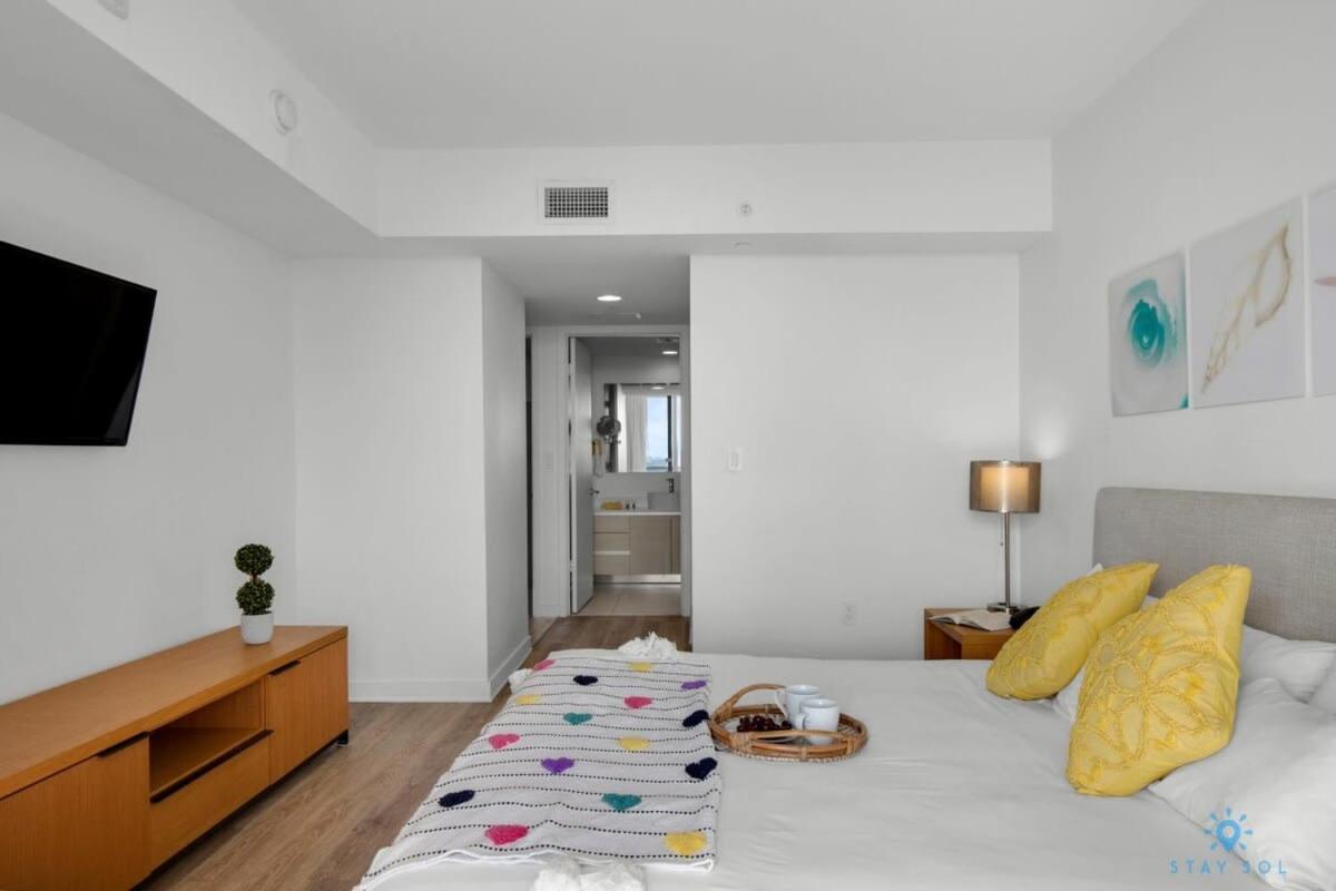 Infinite View With Balcony,Pool Plus Near Beach Hallandale Beach Exteriör bild