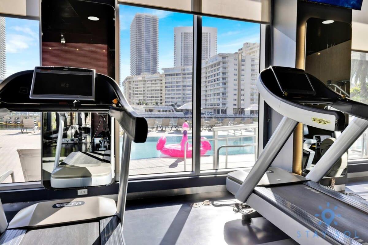 Infinite View With Balcony,Pool Plus Near Beach Hallandale Beach Exteriör bild