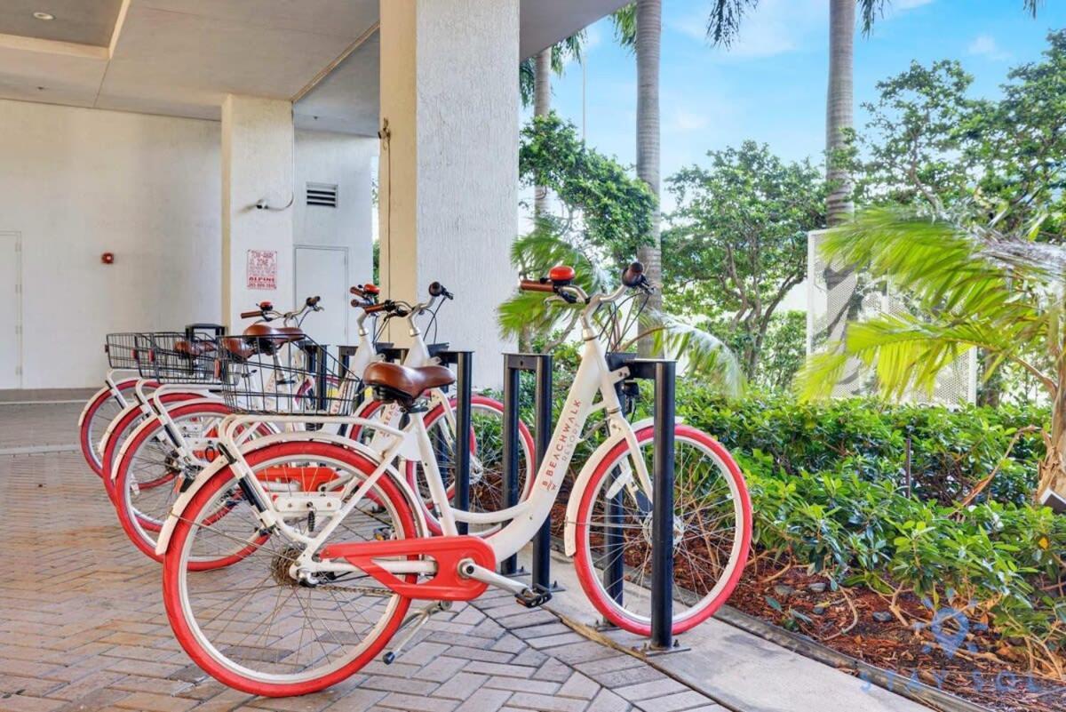 Infinite View With Balcony,Pool Plus Near Beach Hallandale Beach Exteriör bild